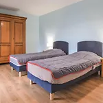 بيت للعطل 4 Bedroom Awesome Home In Fierville-Les-Mines *