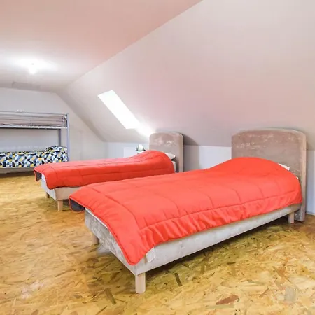 4 Bedroom Stunning In