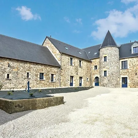 4 Bedroom Stunning In Fierville-les-Mines