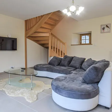4 Bedroom Stunning In Holiday home